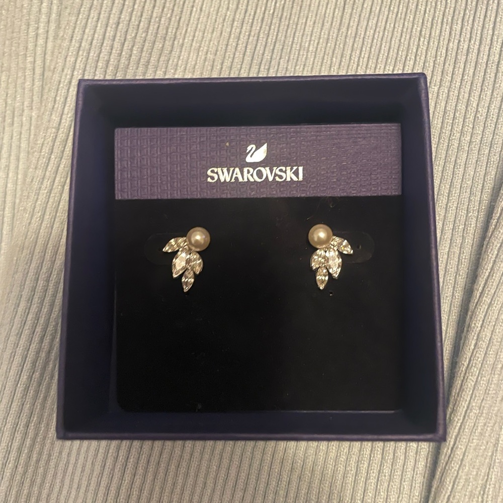 Swarovski Pearl and Crystal Leaf Earrings